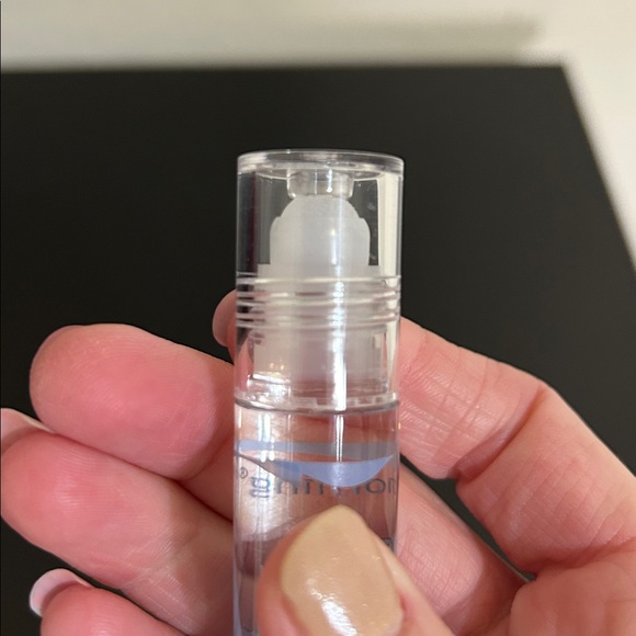 Stitch Disney Rolling Lip Oil with Cartoon Design - New - Picture 4 of 9